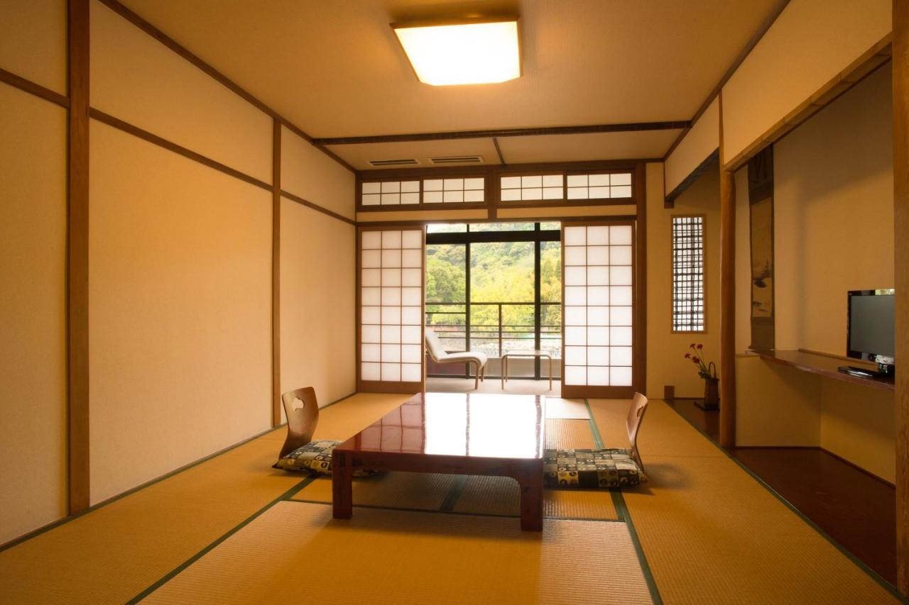 Hanayashiki Ukifune-En Uji Extérieur photo
